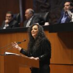 Senado inmortaliza a Ifigenia Martínez con letras doradas en el muro de honor, a propuesta de la senadora Olga Sosa