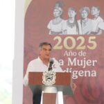 Entrega gobernador a estudiantes de la zona sur becas federales “Benito Juárez”