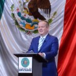 PROMUEVE CARLOS CANTUROSAS GARANTIZAR SALARIO BASE MÍNIMO PARA TRABAJADORES QUE VIVEN DE PROPINAS; APRUEBAN DIPUTADOS LEY PROPINA