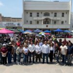 Convive Humberto Prieto Herrera y mamás del distrito 7, reconociéndolas como el pilar de las familias