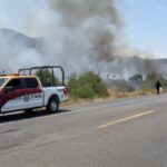 Guardia Estatal atiende incendio en la Carretera Federal 101