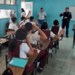 Imparte Guardia Estatal de Género taller para prevenir ciberbullying en secundaria de Nuevo Laredo