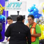 Presenta UTTN su oferta educativa en feria organizada por maquiladora