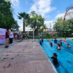 BAILAN AL RITMO DEL VERANO EN LA ALBERCA DE LA UNIDAD DEPORTIVA