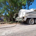 Continúa COMAPA abastecimiento con pipas en colonias con baja presión