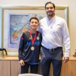 Recibió Carlos Peña Ortiz a Hugo O. Ruiz talento reynosense en el futbol mundial