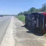 Guardia Estatal atiende volcadura en Carretera Federal 83