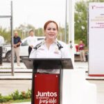 ENTREGA ALCALDESA CARMEN LILIA CANTUROSAS MÁS DE 9 MIL UNIFORMES A ESTUDIANTES Y DOCENTES DE PREPAS MUNICIPALES