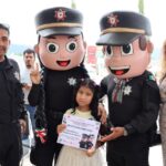 Entrega Guardia Estatal de Género reconocimiento a niñas ganadoras del concurso para nombrar a botargas oficiales de la SSPT