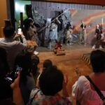 Disfrutan familias “Una Noche en el Museo”