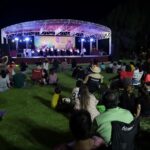 FAMILIAS DISFRUTAN UNA TARDE DE ARTE Y TALENTO CON ESPECTÁCULO “BAILA CON LAS CASAS DE CULTURA” EN EL PARQUE VIVEROS