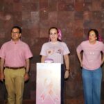 NUEVO LAREDO SE VISTE DE ROSA EN APOYO A LA LUCHA CONTRA EL CÁNCER DE MAMA 