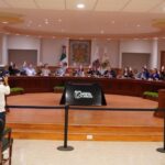CABILDO REFRENDA APOYO A LAS FAMILIAS NEOLAREDENSES CON DESCUENTOS EN RECARGOS DEL PREDIAL DURANTE NOVIEMBRE