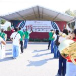 Desfilan miles de jóvenes en el 115 aniversario de la Revolución Mexicana