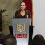 ALCALDESA CARMEN LILIA CANTUROSAS ENTREGA 300 BECAS DE TITULACIÓN Y CONSOLIDA A NUEVO LAREDO COMO MODELO ESTATAL EN IMPULSO EDUCATIVO