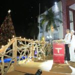 Encabezan Américo y María desfile navideño y el tradicional encendido del pino