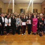 KATYA ECHAZARRETA INSPIRA CON «UN ESPACIO SIN LÍMITES» EN EL MARCO DE LA CARTELERA NARANJA DE INMUJER