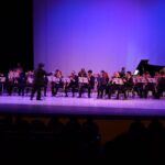 DISFRUTAN NEOLAREDENSES DANZA Y MÚSICA DE LA GALA DE INVIERNO EN EL CENTRO CULTURAL