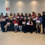 MUJERES DE TODAS LAS EDADES CONCLUYEN CURSO DE COMPUTACIÓN DEL GOBIERNO MUNICIPAL EN LA INFOTECA SOR JUANA