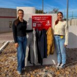 Instalan DIF-Reynosa y Voluntariado, percheros comunitarios en apoyo a personas vulnerables