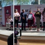 Artesanas y artesanos de todo México, logran récord Guinness de bordado: Sectur