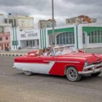 México dialoga con EU para poder vender crudo a Cuba