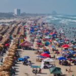 Turistas de CDMX y Nuevo León desbordan playas tamaulipecas