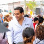 Dio Carlos Peña Ortiz banderazo a pavimentación de la calle 2 de Febrero en La Presa