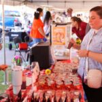 FAMILIAS DISFRUTAN CON ÉXITO DEL BAZAR EDICIÓN DÍA DE LAS MADRES IMPULSADO POR EL GOBIERNO MUNICIPAL
