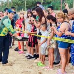 Viven familias la primera liberación pública de tortuga lora en La Pesca