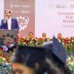 Asistió Carlos Peña Ortiz a Ceremonia de Graduación del CETIS No. 131