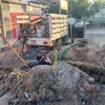 Repara COMAPA fuga de agua potable en la colonia 16 de Septiembre