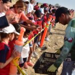 Liberan crías de tortuga lora niñas y niños de Güémez