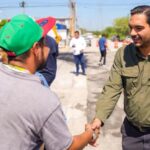 Supervisó Carlos Peña Ortiz bacheo en Rincón de las Flores