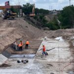 Continúa Gobierno de Carlos Peña Ortiz con la rehabilitación del puente vehicular en Hacienda Las Fuentes