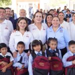 IMPULSA CARMEN LILIA CANTUROSAS REGRESO A CLASES CON UNIFORMES, MOCHILAS Y ÚTILES ESCOLARES