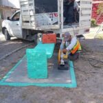 Restaura Servicios Públicos juegos infantiles y espacios deportivos en colonias Integración Familiar y Villas de IMAQ